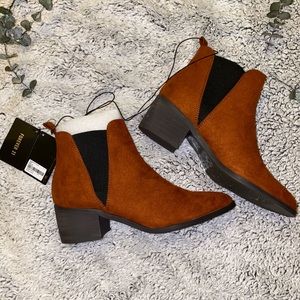 Forever 21 Chelsea suede boots in chestnut
